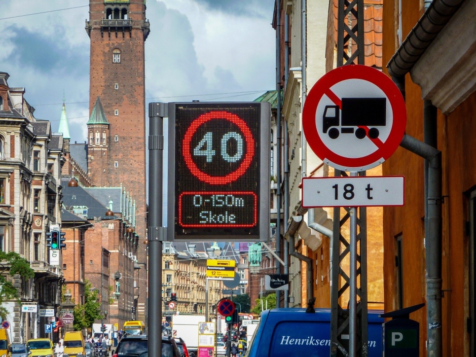 Hastighed og kørsel